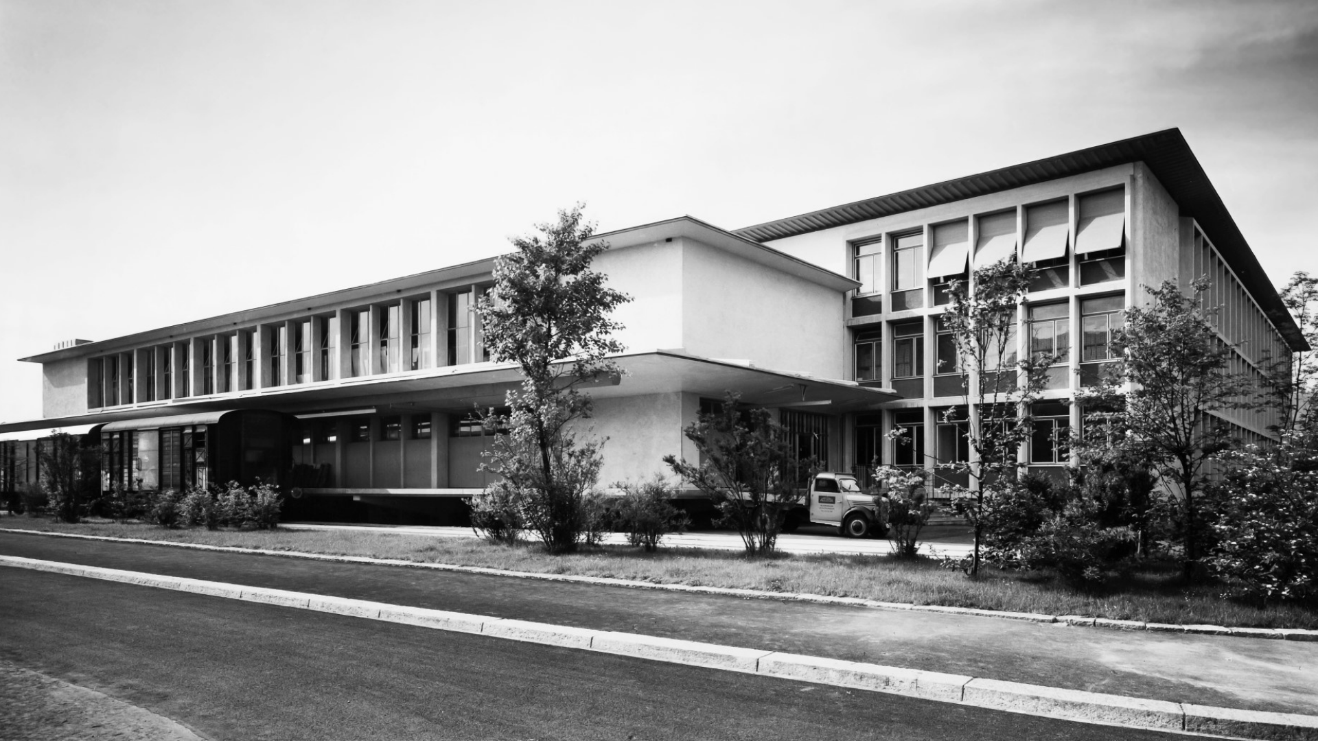 Inbetriebnahme Lager- und Bürohaus im Jahr 1948